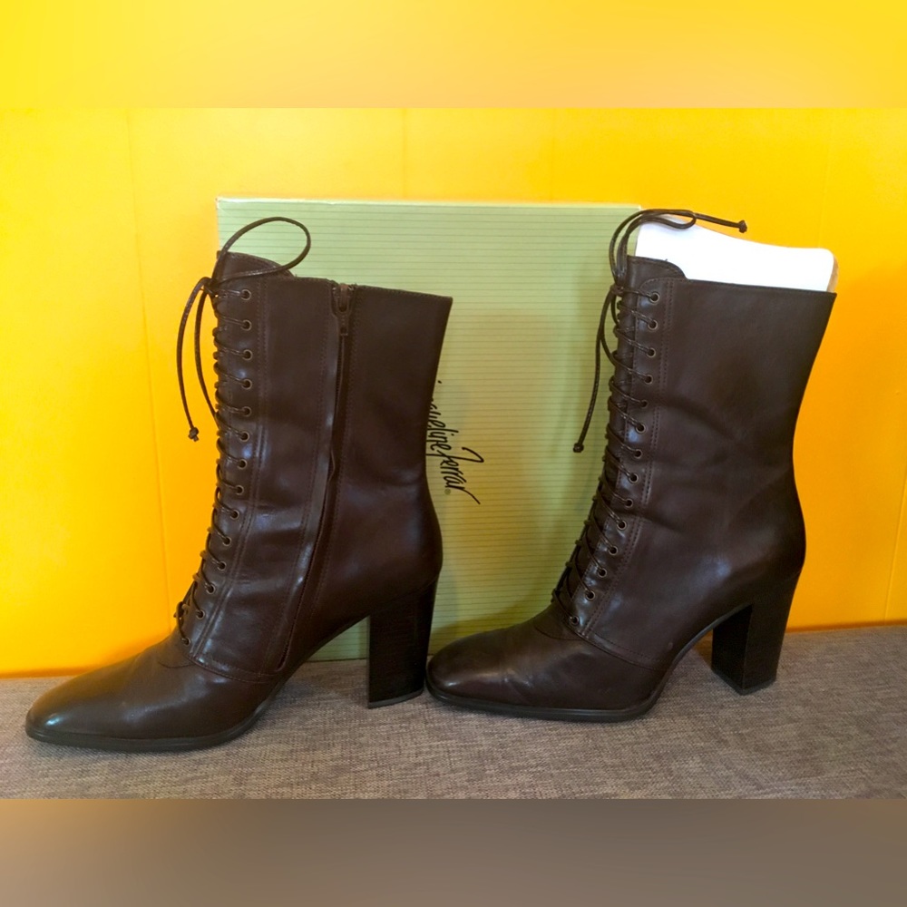 Gently Used Jacqueline Ferrar Boots